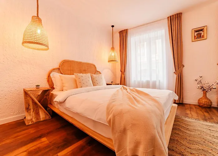 Blue Nest Old Town Apartment