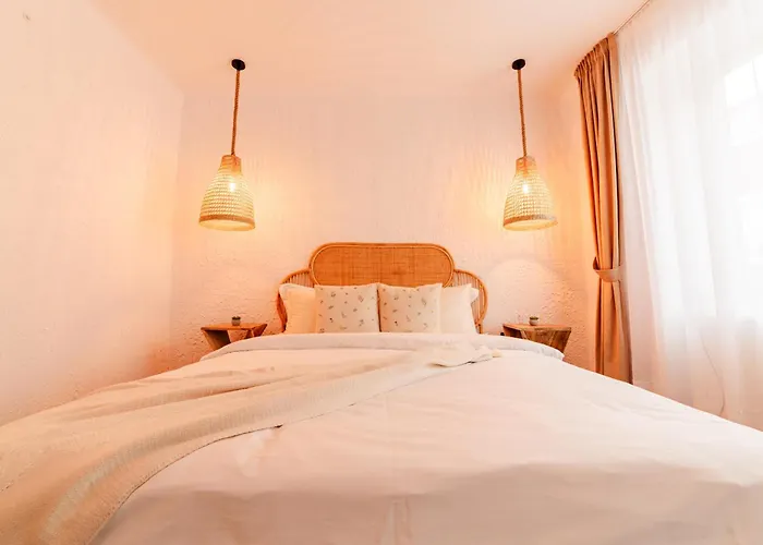 Blue Nest Old Town Apartment